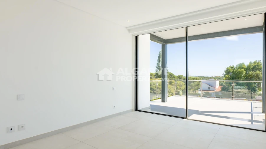 Moradia T4 para Venda em Albufeira e Olhos de Água Foto 19