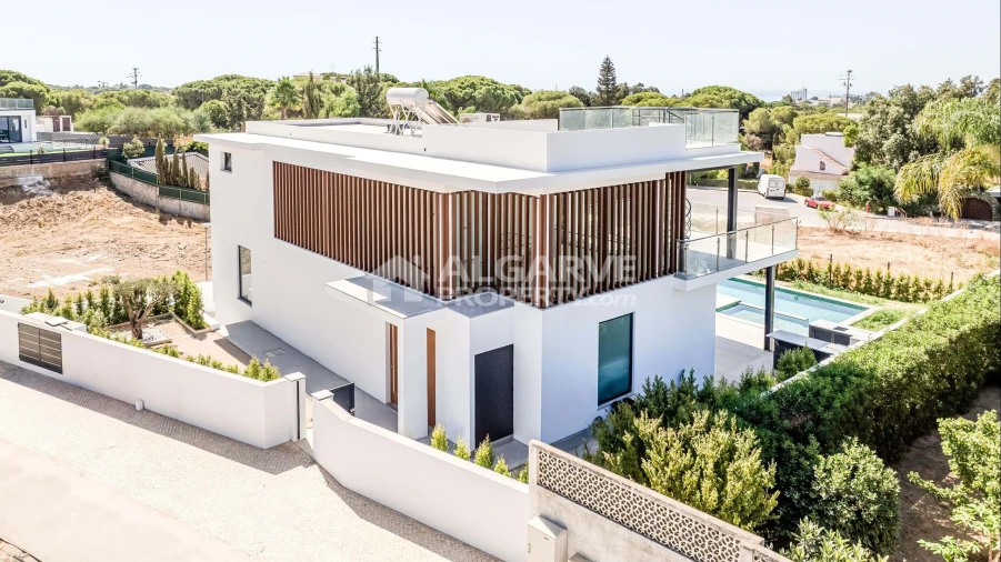 Moradia T4 para Venda em Albufeira e Olhos de Água Foto 33