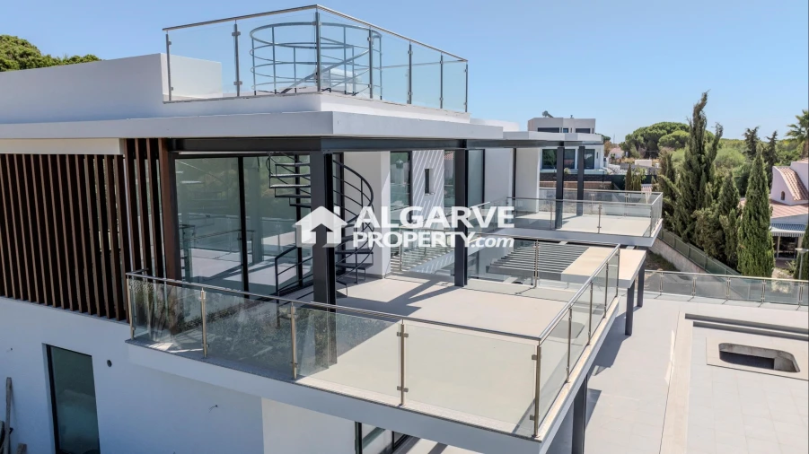Moradia T4 para Venda em Albufeira e Olhos de Água Foto 39