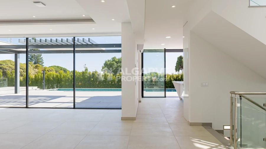 Moradia T4 para Venda em Albufeira e Olhos de Água Foto 11