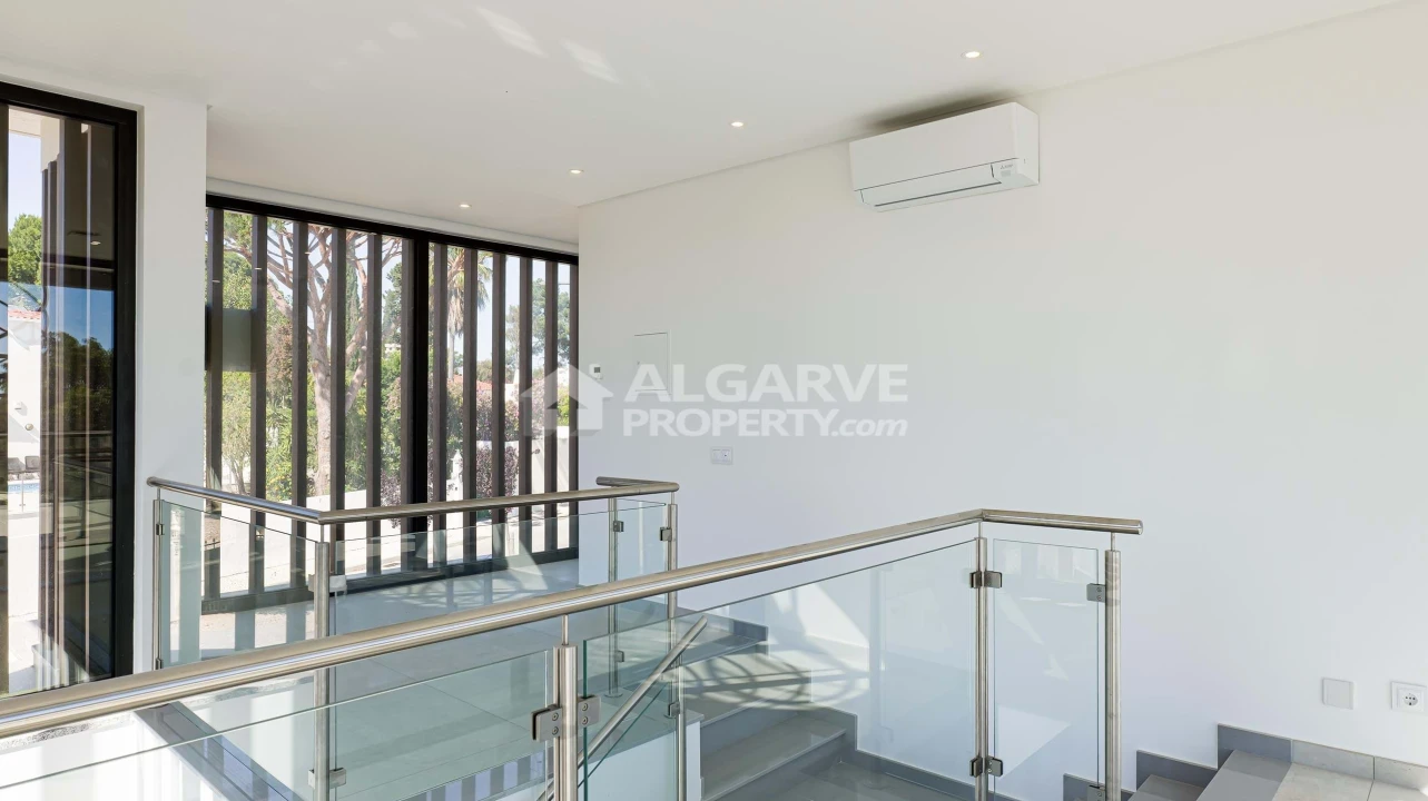 Moradia T4 para Venda em Albufeira e Olhos de Água Foto 23
