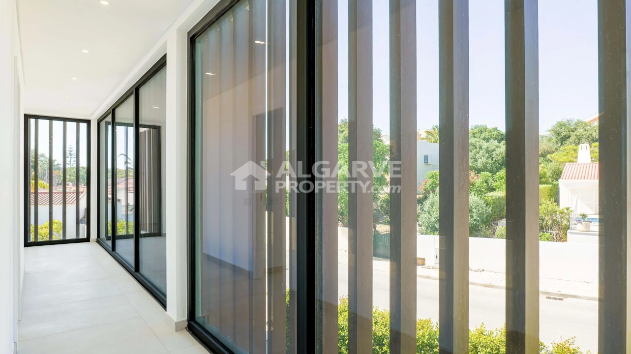 Moradia T4 para Venda em Albufeira e Olhos de Água Foto 26