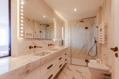 Apartamento T4 para Venda em Misericórdia