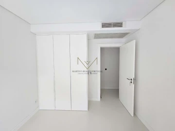 Moradia T4 para Venda em Charneca de Caparica e Sobreda