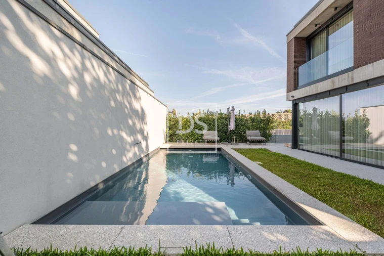 Moradia T3 para Venda em Costa Foto 36