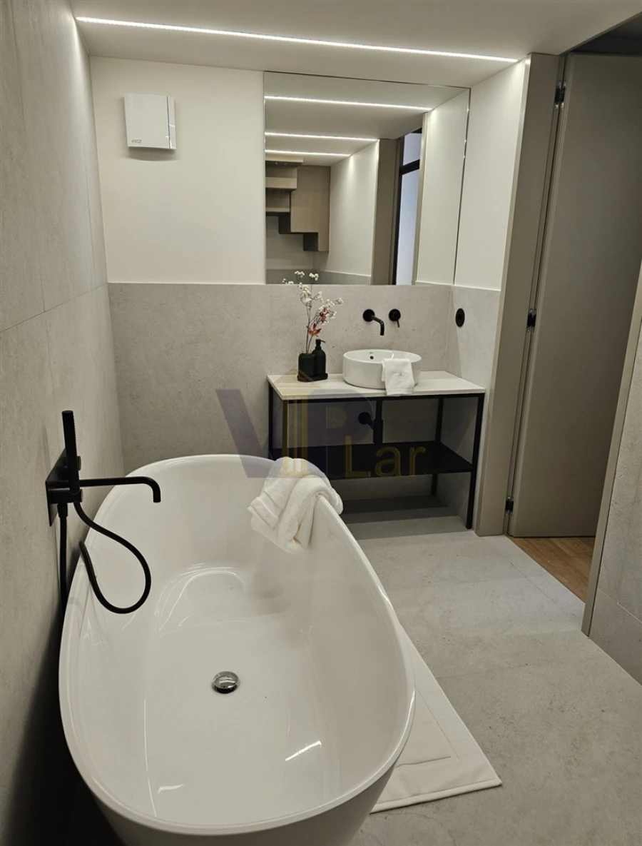 Apartamento T1 para Venda em Cedofeita, Santo Ildefonso, Sé, Miragaia, São Nicolau e Vitória Foto 12