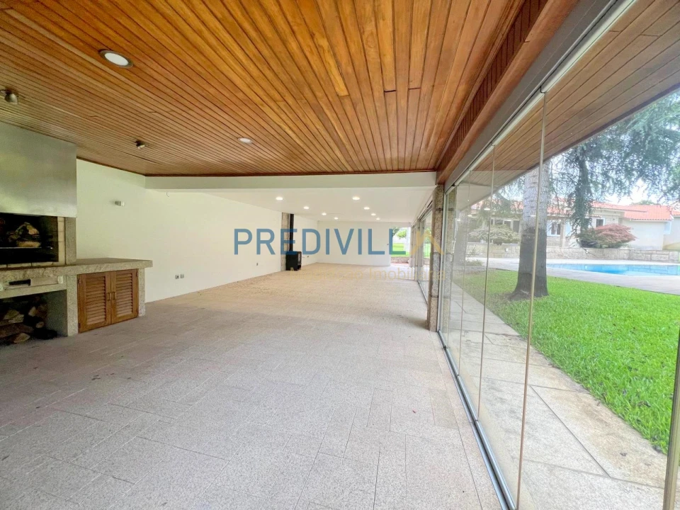 Moradia T5 para Venda em Vilar de Pinheiro Foto 64