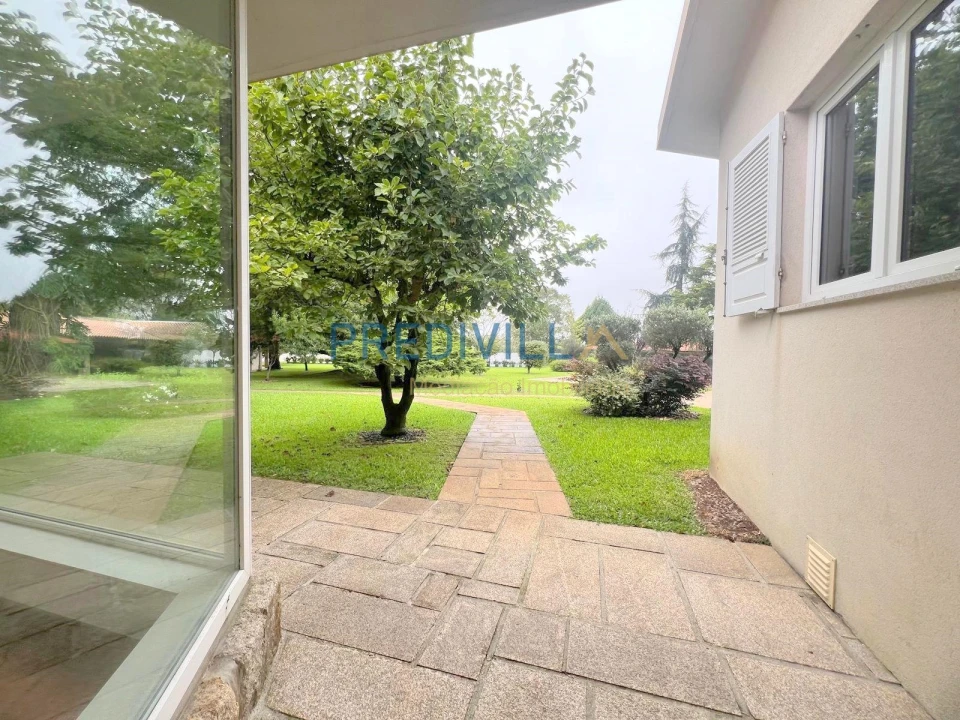 Moradia T5 para Venda em Vilar de Pinheiro Foto 49