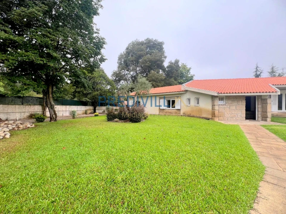 Moradia T5 para Venda em Vilar de Pinheiro Foto 47