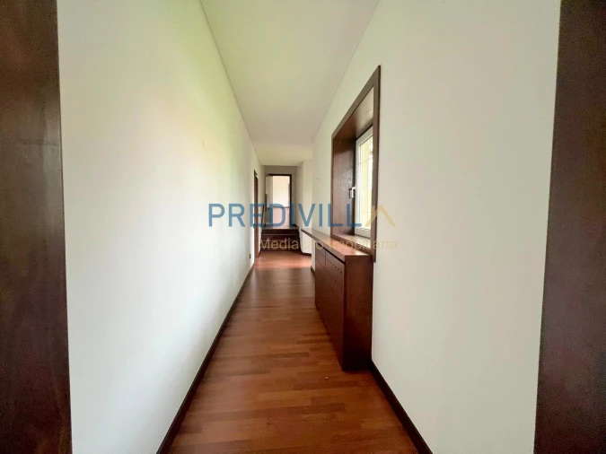 Moradia T5 para Venda em Vilar de Pinheiro Foto 28