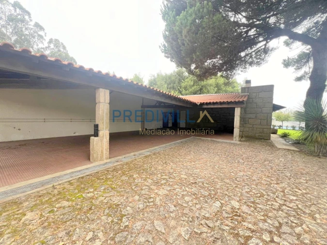 Moradia T5 para Venda em Vilar de Pinheiro Foto 52