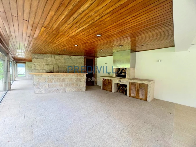 Moradia T5 para Venda em Vilar de Pinheiro Foto 62