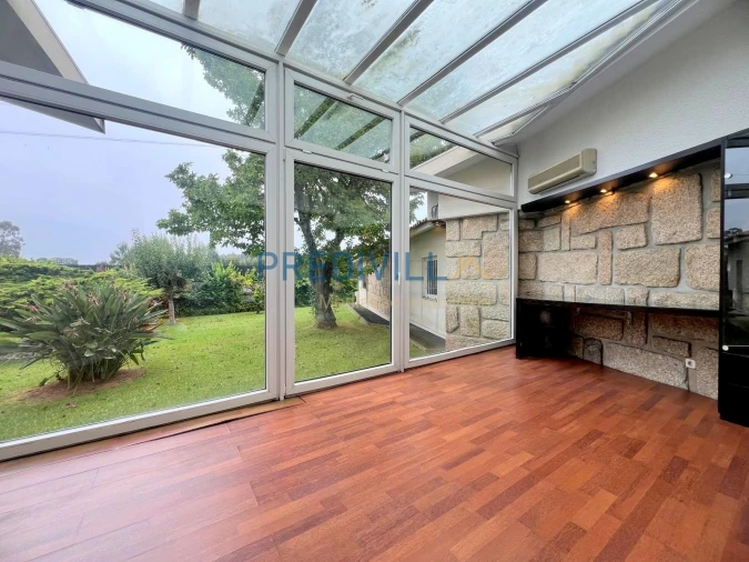 Moradia T5 para Venda em Vilar de Pinheiro Foto 16