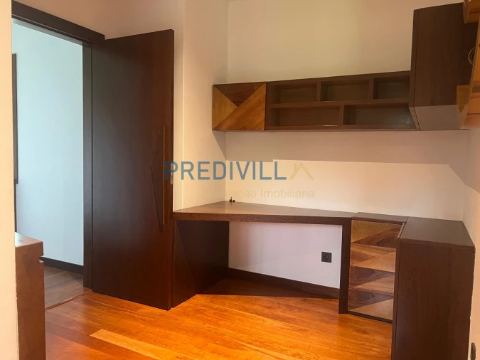 Moradia T5 para Venda em Vilar de Pinheiro Foto 23