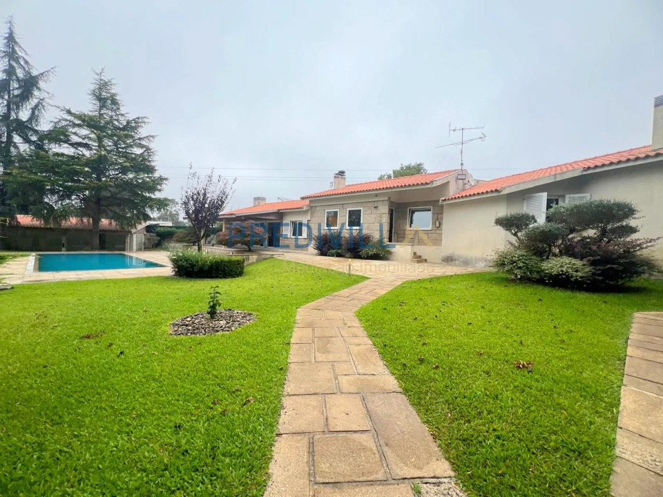 Moradia T5 para Venda em Vilar de Pinheiro Foto 51