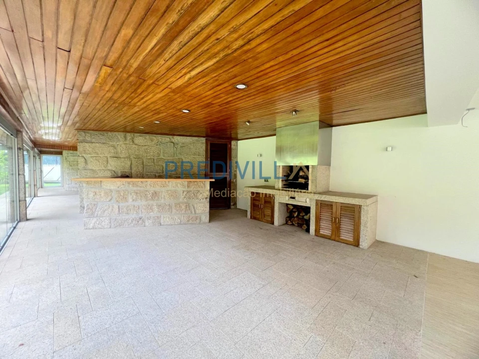 Moradia T5 para Venda em Vilar de Pinheiro Foto 62