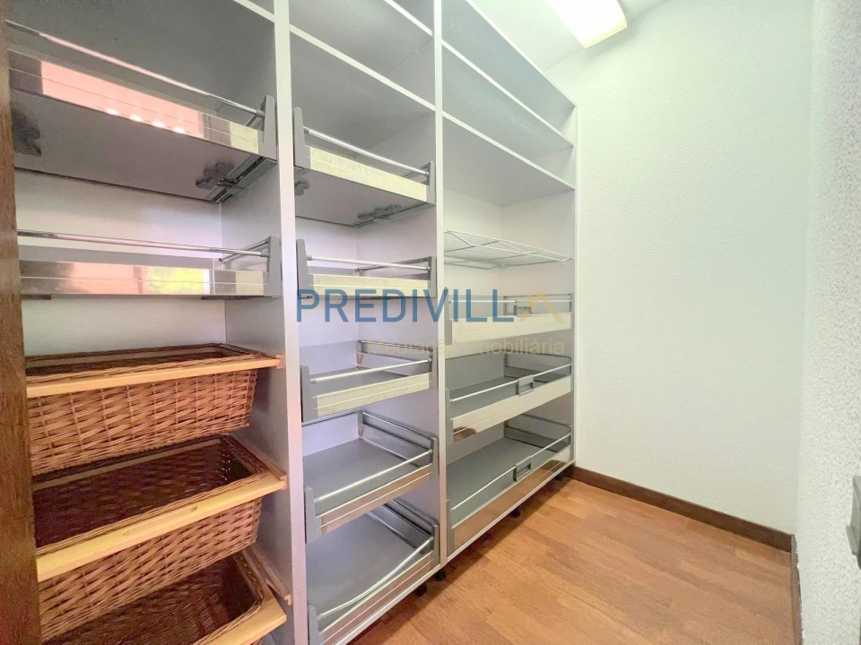 Moradia T5 para Venda em Vilar de Pinheiro Foto 9