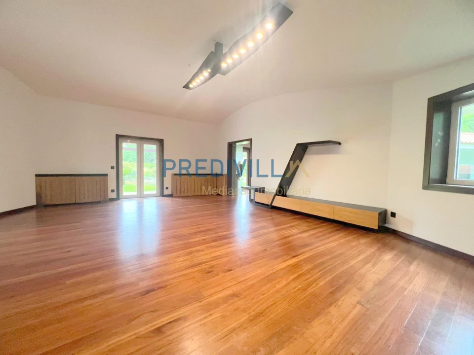 Moradia T5 para Venda em Vilar de Pinheiro Foto 42