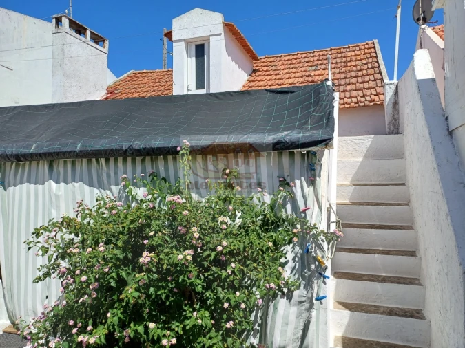 Quinta T2 para Venda em Santa Maria do Castelo e Santiago e Santa Susana