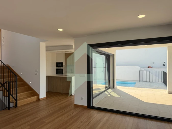 Moradia T3 para Venda em Ribeira Foto 12