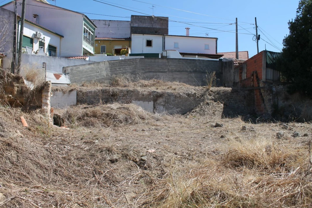 Terreno para Venda em Aveiras de Baixo Foto 2