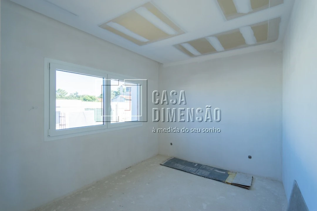 Moradia T4 para Venda em Charneca de Caparica e Sobreda Foto 18