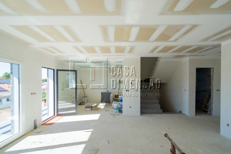 Moradia T4 para Venda em Charneca de Caparica e Sobreda Foto 6