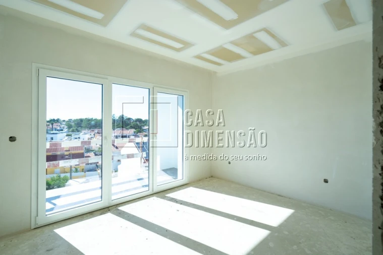 Moradia T4 para Venda em Charneca de Caparica e Sobreda Foto 33