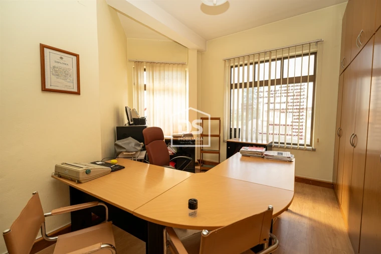 Escritório para Arrendamento em Leiria, Pousos, Barreira e Cortes Foto 12