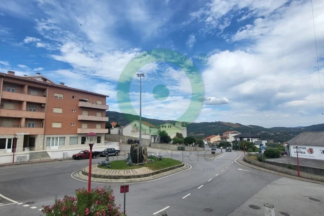 Moradia T3 para Venda em Vinhais Foto 2