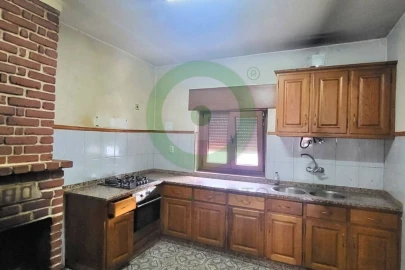 Moradia T3 para Venda em Vinhais
