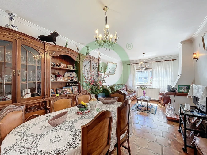 Moradia T4 para Venda em Santa Maria Maior Foto 19