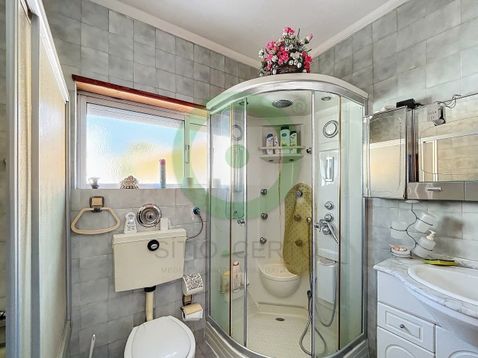 Moradia T4 para Venda em Santa Maria Maior Foto 14