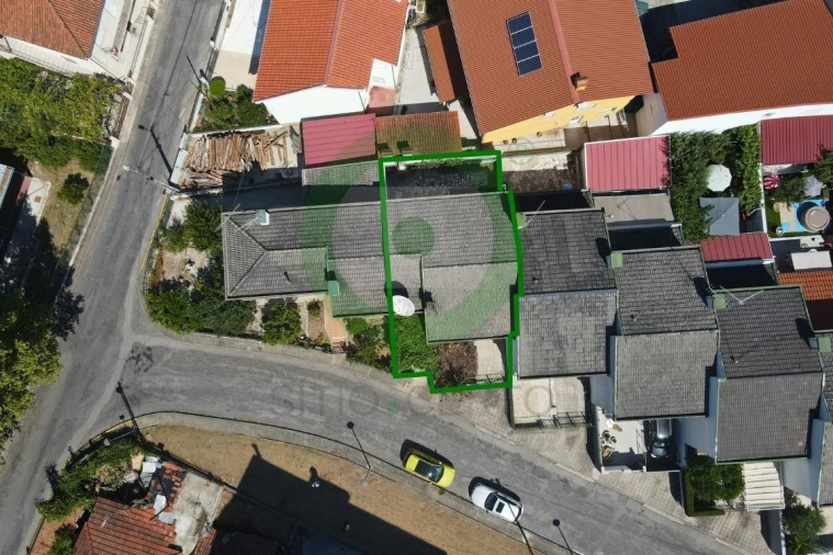 Moradia T4 para Venda em Santa Maria Maior Foto 2