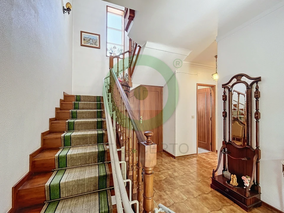 Moradia T4 para Venda em Santa Maria Maior Foto 16