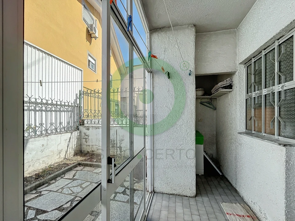 Moradia T4 para Venda em Santa Maria Maior Foto 6