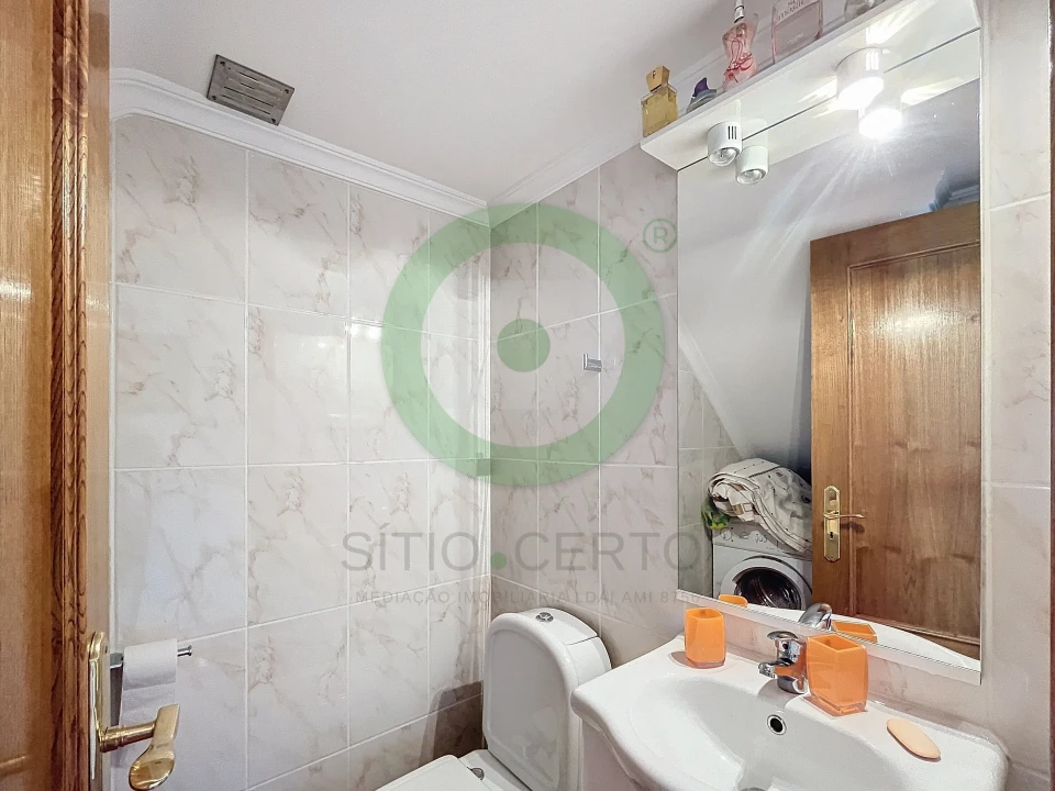 Moradia T3 para Venda em Santa Cruz/Trindade e Sanjurge Foto 16