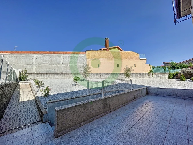 Moradia T3 para Venda em Santa Cruz/Trindade e Sanjurge Foto 6