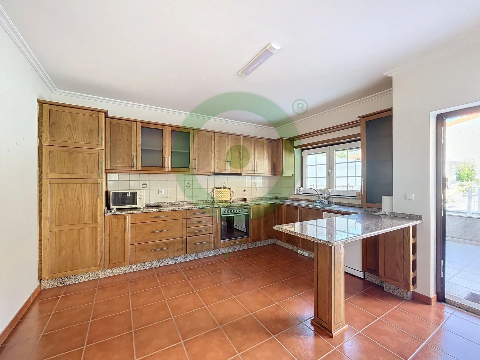 Moradia T3 para Venda em Santa Cruz/Trindade e Sanjurge Foto 7