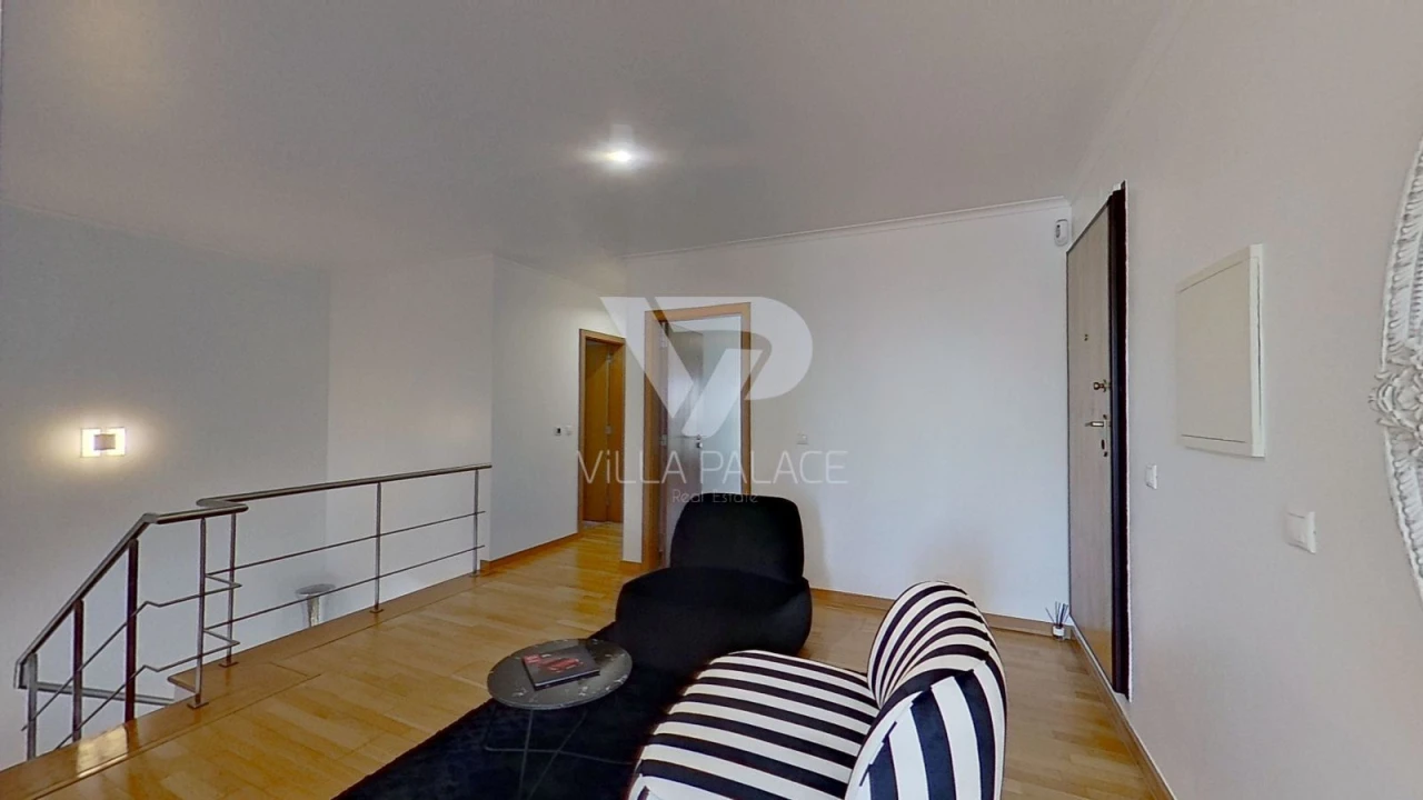 Apartamento T5 para Arrendamento em Alvalade Foto 16
