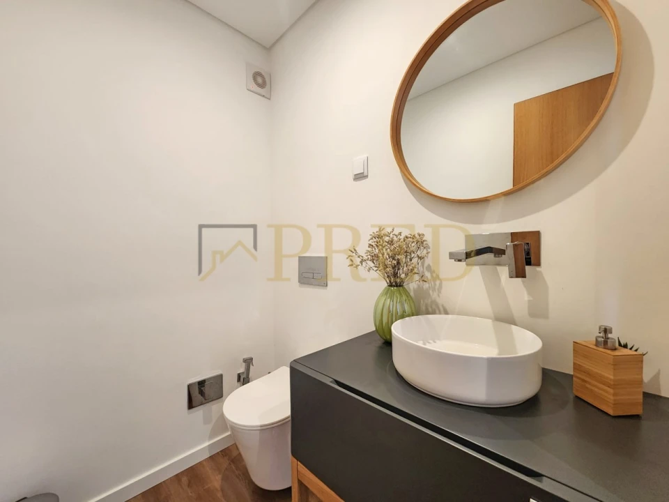 Moradia T2 para Arrendamento em Santa Clara e Castelo Viegas Foto 11