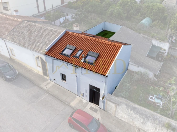 Moradia T2 para Arrendamento em Santa Clara e Castelo Viegas Foto 27