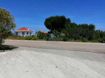 Terreno para Venda em Parceiros e Azoia