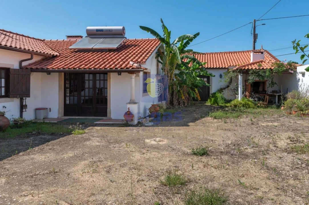 Moradia T3 para Venda em Turquel Foto 31