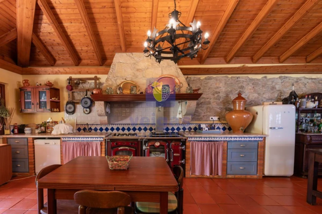 Moradia T3 para Venda em Turquel Foto 24