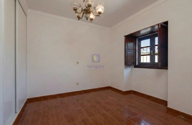 Moradia T3 para Venda em Turquel Foto 37