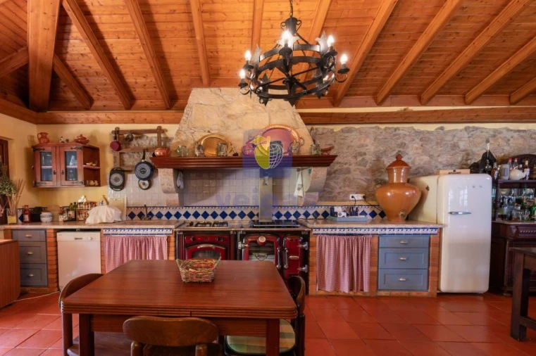 Moradia T3 para Venda em Turquel Foto 24