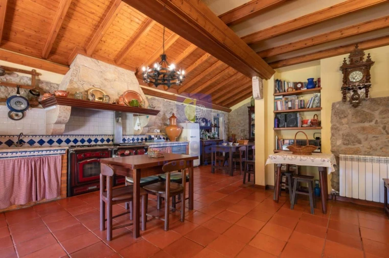 Moradia T3 para Venda em Turquel Foto 23