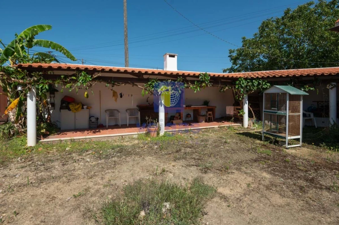 Moradia T3 para Venda em Turquel Foto 32