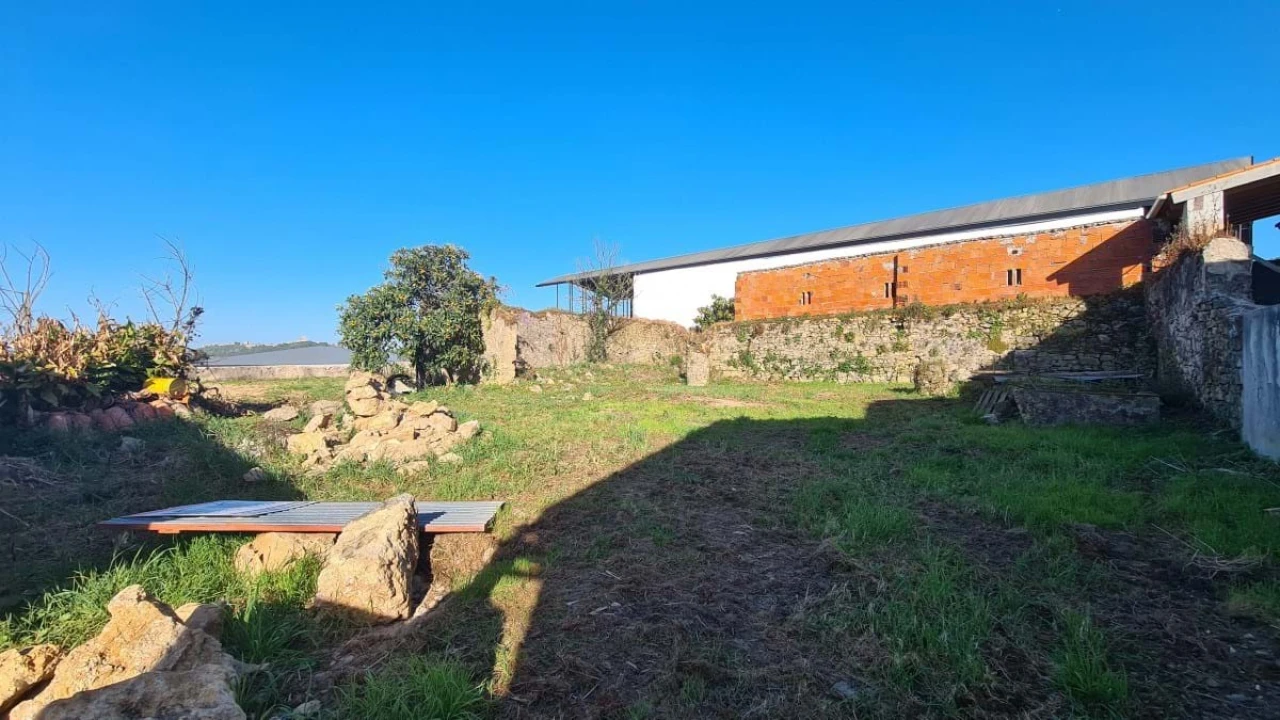 Terreno para Venda em Santa Maria, São Pedro e Sobral da Lagoa Foto 4